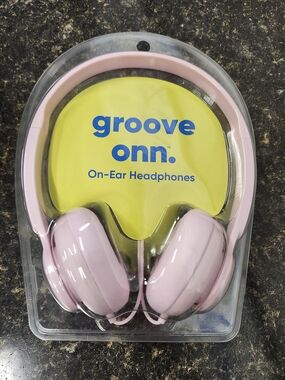 On Running Groove Onn. Pink On-Ear Headphones